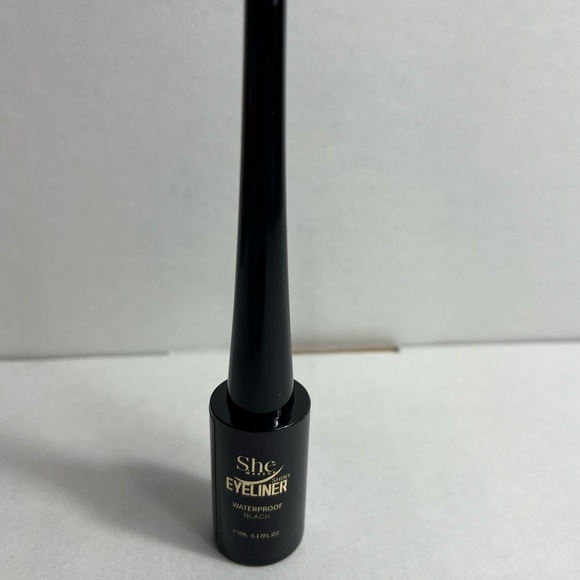 Makeup, Morphe palette wet n wild brush wet n wild lipstick nabi blush serum - Picture 5 of 15